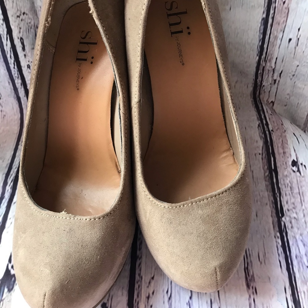 Shi womens wedges